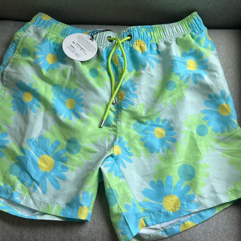 NWT XL Floral Daisy Print Like Green/Neon Blue/Yellow Swim Trunks
